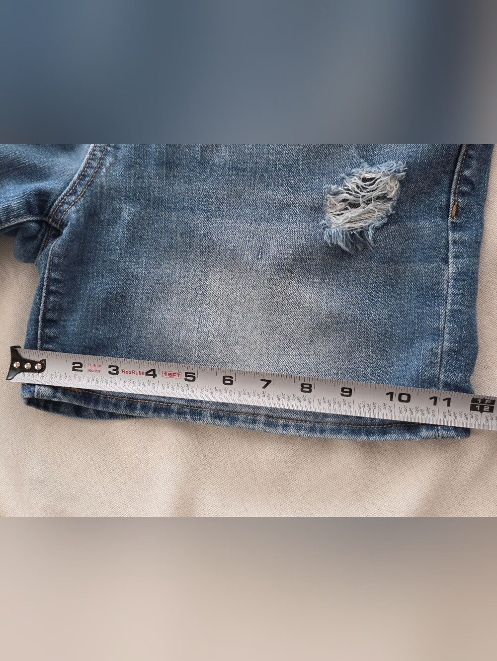 Old Navy Blue Distressed Boyfriend Jeans  Denim Shorts‎ Vintage Mid Rise Size 8 - Picture 10 of 12